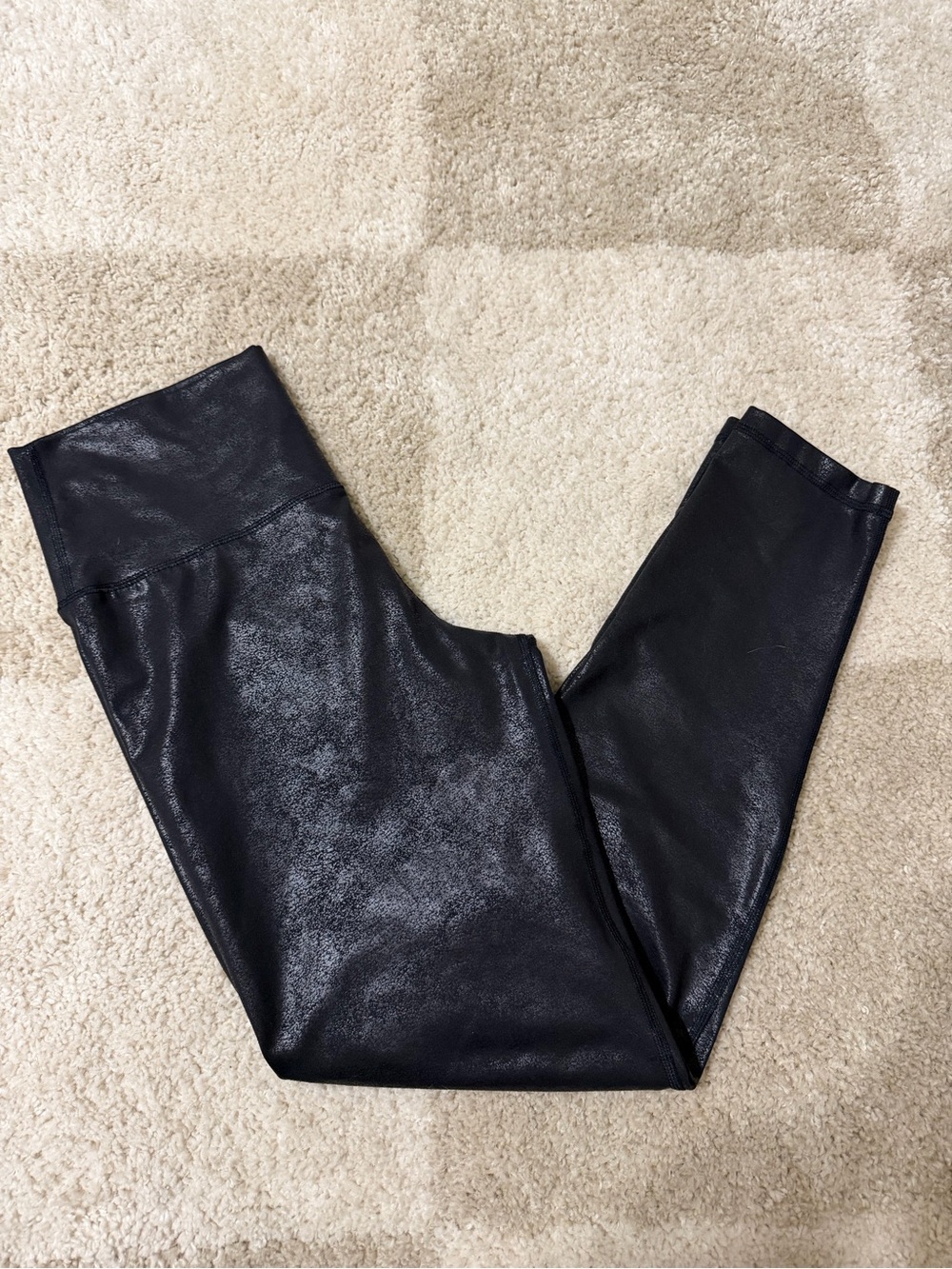 OFFLINE by Aerie Black Faux Leather Shine Leggings - Size Large